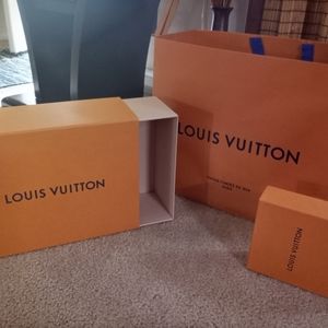 2 Louis Vuitton boxes 1 bag